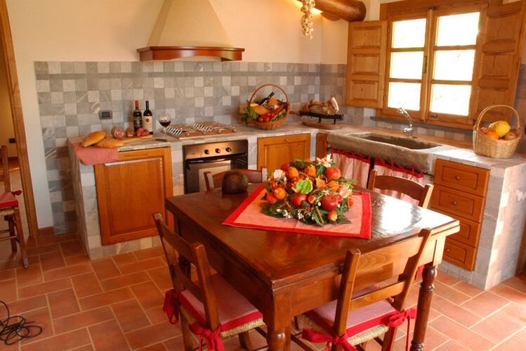 Toskana Ferienwohnung Adelia in der Villa Panoramica bei Lucca mit Pool