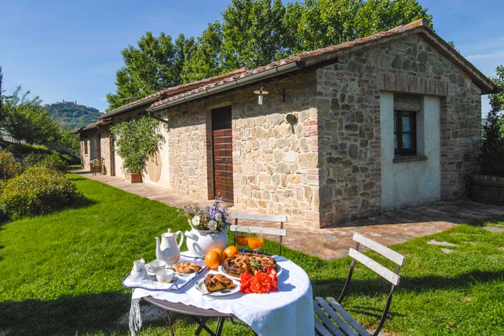 Doppelzimmer Gelsomino Giardino al Sole im Toskana Landgut mit Pool bei Montepulciano