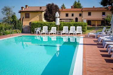 Agriturismo Casentino Toskana Weingut mit Ferienwohnungen für Familien bei Florenz mit Pool
