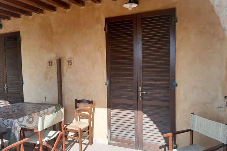 Große Toskana Ferienwohnung Nr. 13 im Borgo del Monte am Meer, Pool und Terrasse