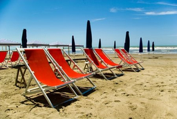 Strände an der Versilia Küste Toskana