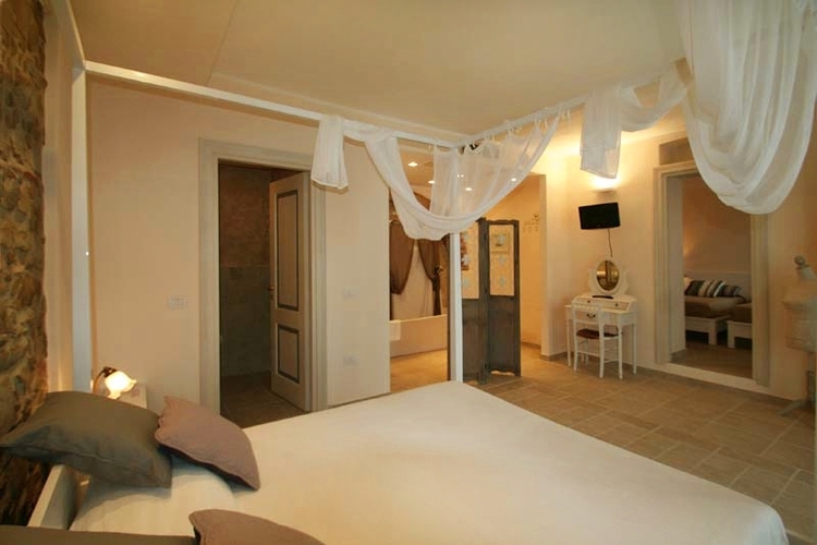 Doppelzimmer Deluxe Nr. 8 im Hotel Ambiente am Meer der Toskana mit Pool