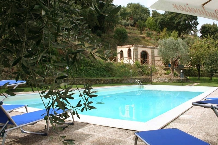 Doppelzimmer Superior Nr. 7 im Hotel Ambiente am Meer der Toskana mit Pool