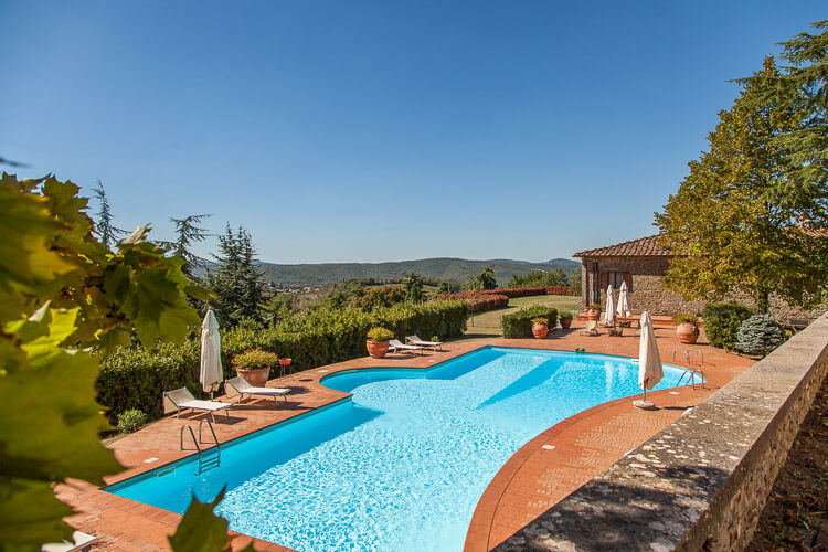 Doppelzimmer Classic Fiascaio Toskana Weingut La Vite im Chianti mit großem Pool und Restaurant