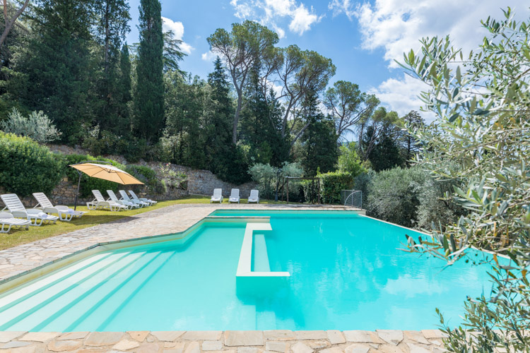 Toskana Ferienwohnung Cipressi Agriturismo Weingut Casale Giglio mit Pool