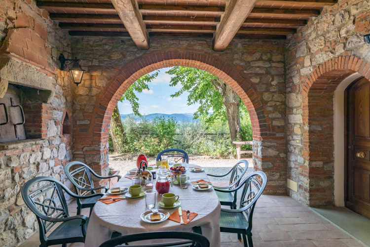 Toskana Ferienwohnung Cipressi Agriturismo Weingut Casale Giglio mit Pool