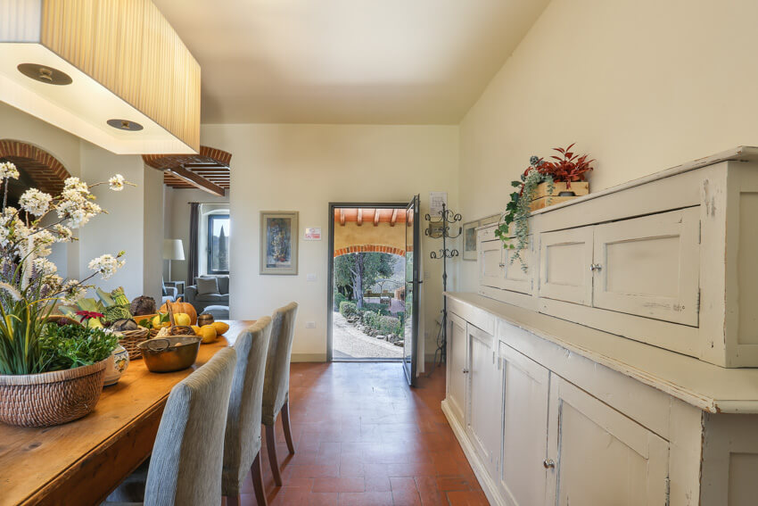 Toskana Weingut Agriturismo Alla Jesolana im Chianti Ferienwohnung Fattore Essbereich