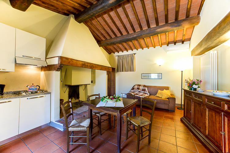 Ferienwohnung Gufo Tenuta Sticciano Toskana Agriturismo und Weingut mit Pool wohnen