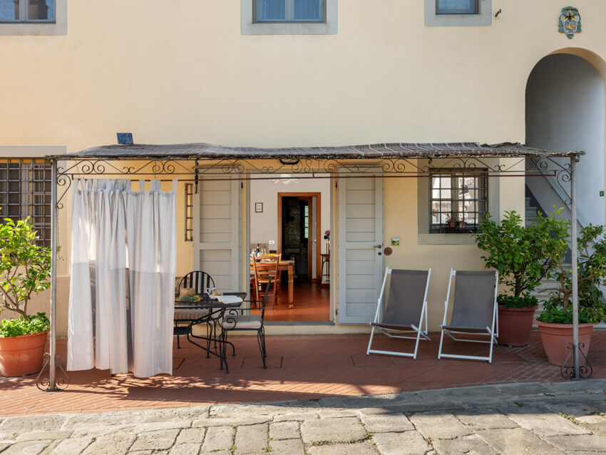 Ferienwohnung Leccino im Toskana Agriturismo Casentino mit Pool bei Florenz Terrasse