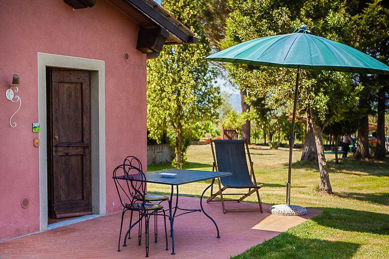 Ferienwohnung Vinsantaia Agriturismo Casentino Toskana Weingut mit Pool bei Florenz Terrasse