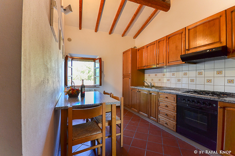 Kinderfreundlicher Toskana Agriturismo Region San Gimignano mit Pool Ferienwohnung Glicine Küche