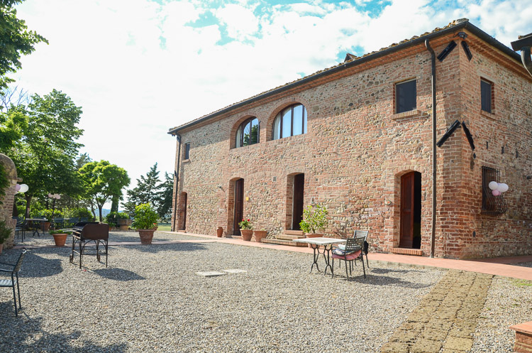 Kinderfreundlicher Toskana Agriturismo Il Massimo Region San Gimignano Terrassenbereich