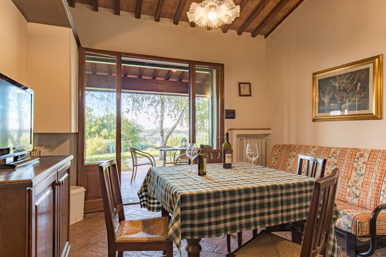 Ferienwohnung Cantina im Toskana Landgut Villa Panconesi mit Pool im Chianti