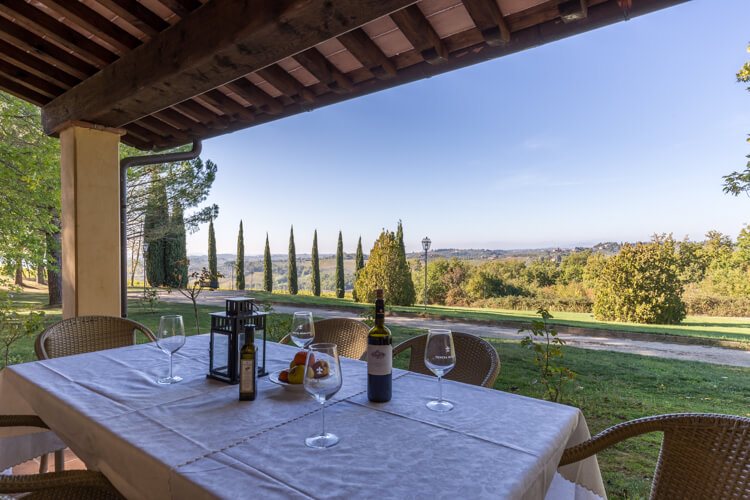 Ferienwohnung Fienile Agriturismo Villa Panconesi mit Pool bei San Gimignano Terrassensitzplatz