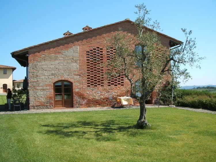 Ferienwohnung Olivo im Toskana Edel-Weingut Poderenuovo mit Pool und Restaurant, Terrasse