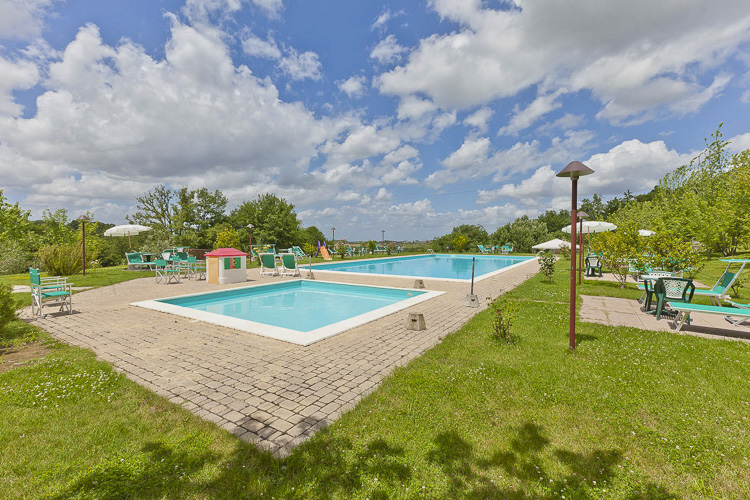 Ferienwohnung Dante im Toskana Weingut Residence San Lorenzo mit Pool