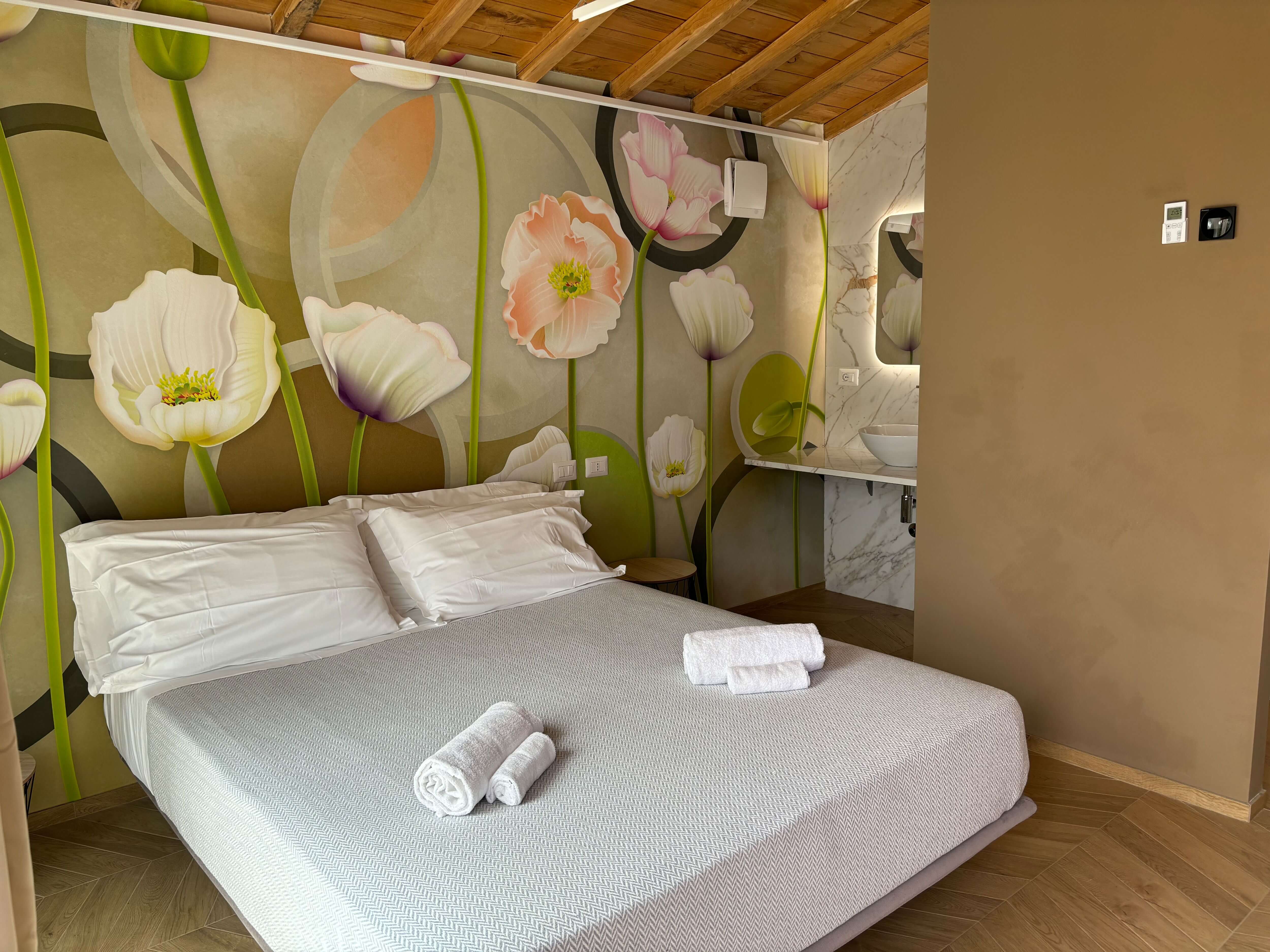 Toskana Relais di Cornia mit Pool in Meeresnähe Bett