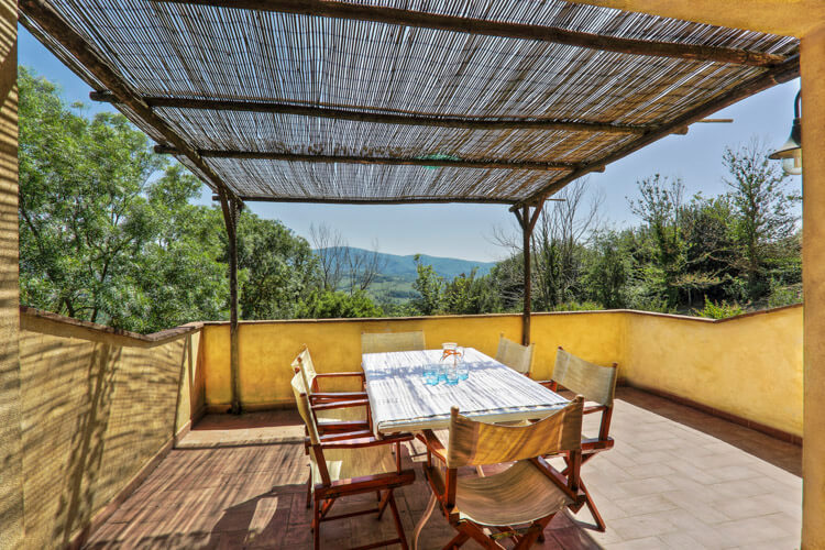 Toskana Ferienwohnung Nr. 9 für 6 Personen, im Borgo del Monte, mit 3 Terrassen und Pool