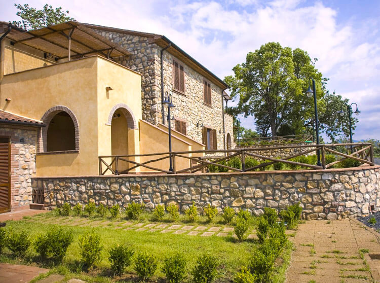 Loggia Ferienwohnung Nr. 11 Landgut Borgo del Monte Toskana mit Pool am Meer