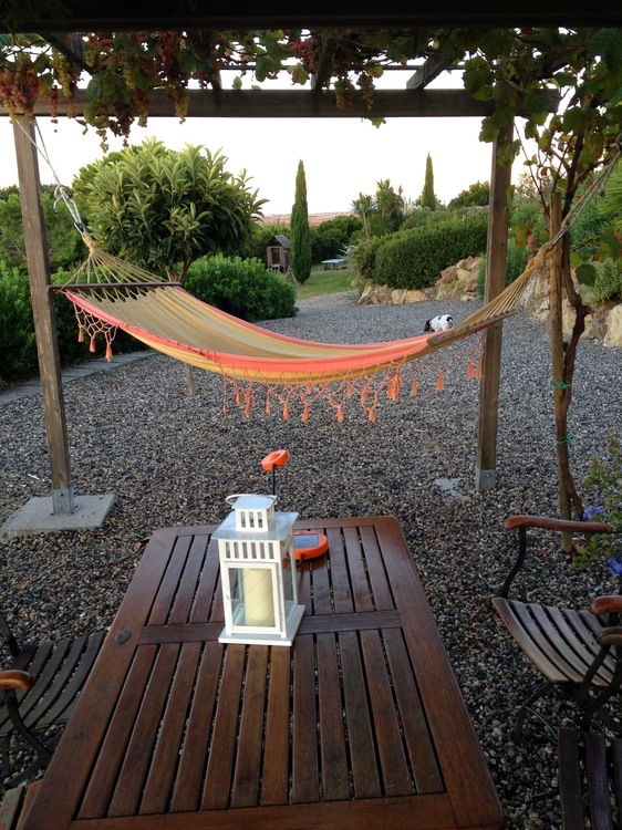 Toskana Landgut Agriturismo mit Pool und Meer- und Panoramablick meernah Ferienwohnung Ornellaia Terrasse