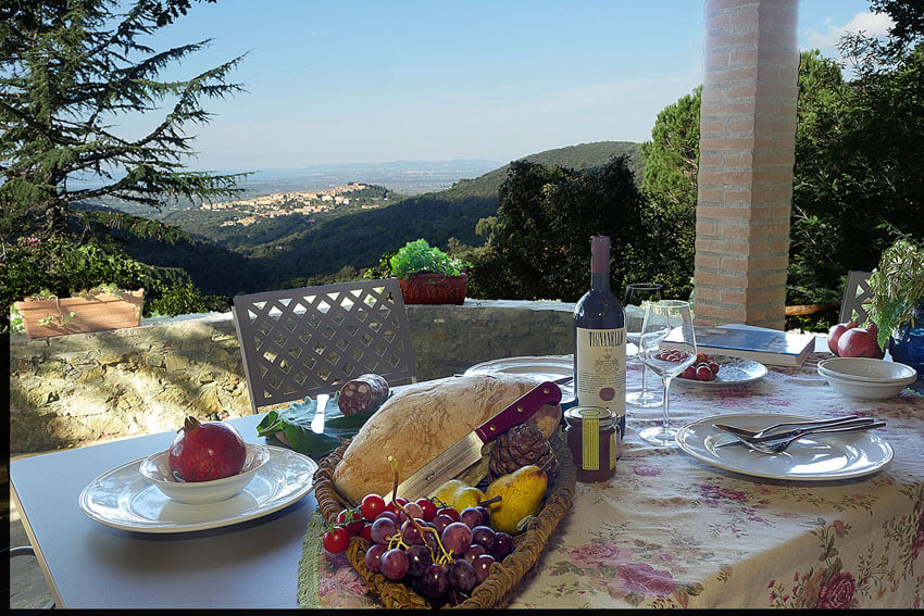 Ferienwohnung Rosa im Toskana Agriturismo Castagnetto mit Meerblick und Pool Platz mit Aussicht