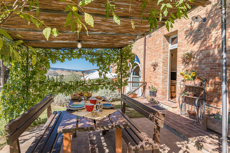 Ferienwohnung Mela Agriturismo Podere Senesi bei Siena mit Pool