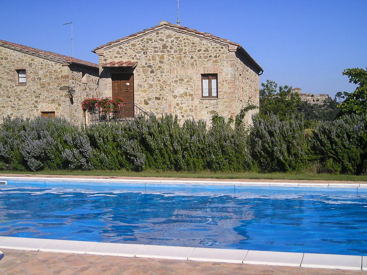 Ferienwohnung Ciclamono Toskana Agriturismo Casa Murlo mit Pool in der Crete bei Siena Eingang 2