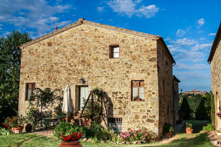 Ferienwohnung Ginestra Toskana Agriturismo Casa Murlo  in der Crete bei Siena mit Pool Terrasse 1