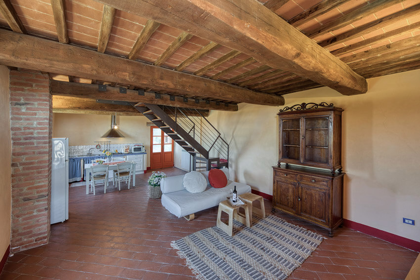 Agriturismo Aquila bei Siena mit Pool Wohnung Fiordaliso Wohn-und Essbereich