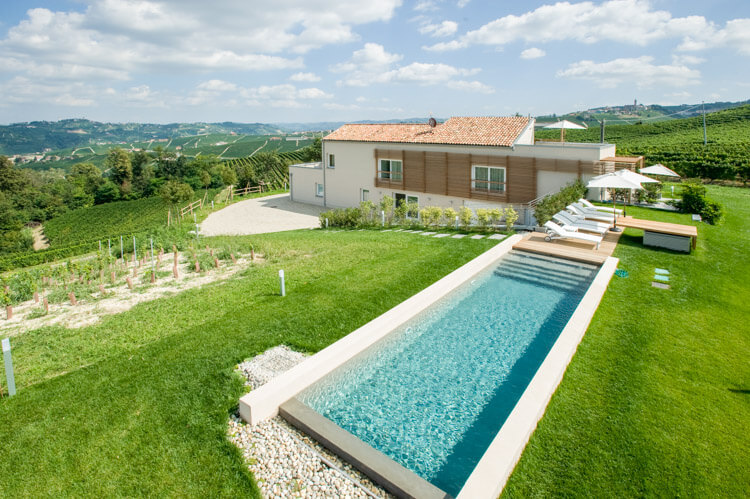 Relais Il Silenzio Elegante Piemont Ferienwohnungen mit Pool und Panorama Pool 1